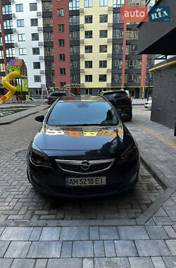 Универсал Opel Astra 2011 в Житомире