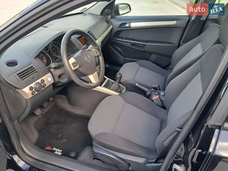 Универсал Opel Astra 2008 в Могилев-Подольске