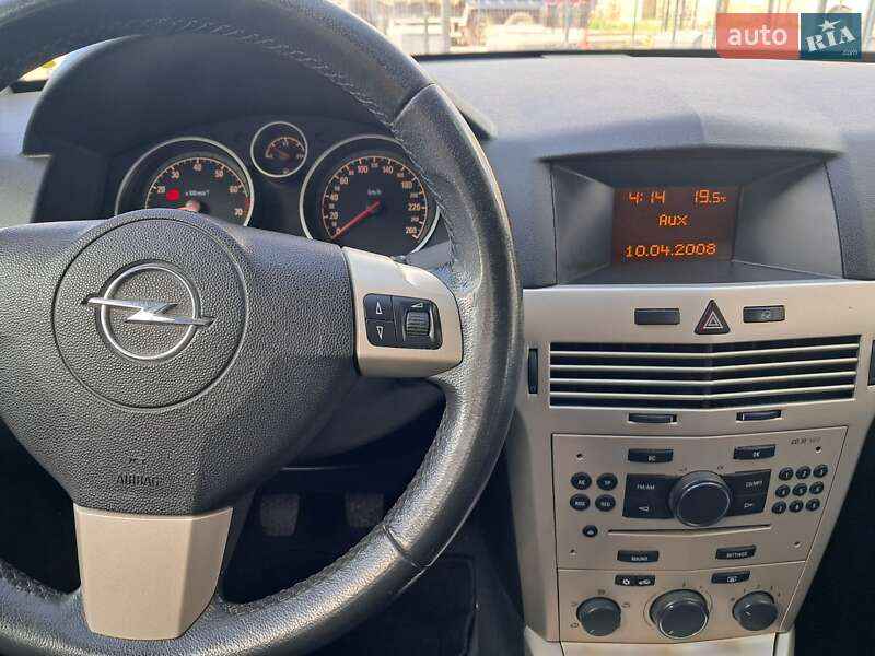 Универсал Opel Astra 2008 в Могилев-Подольске