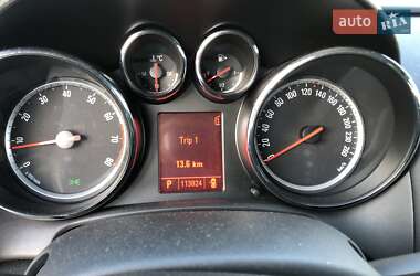 Хэтчбек Opel Astra 2011 в 