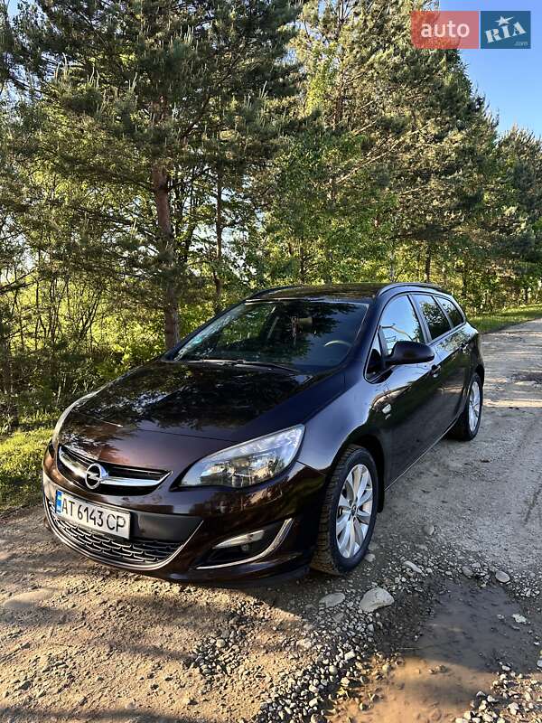 Універсал Opel Astra 2013 в Рожнятові