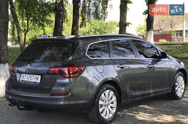 Универсал Opel Astra 2011 в Волочиске