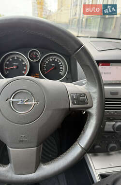 Универсал Opel Astra 2007 в 