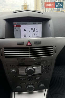 Универсал Opel Astra 2007 в 