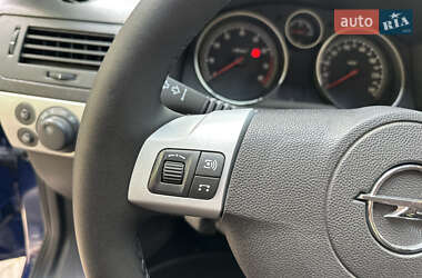 Універсал Opel Astra 2009 в 