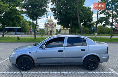 Седан Opel Astra 2003 в 