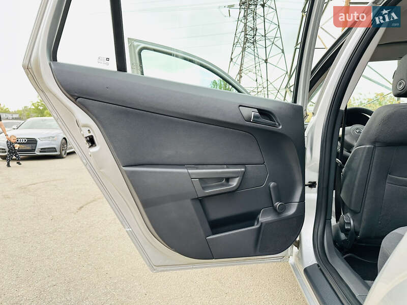 Универсал Opel Astra 2008 в Харькове