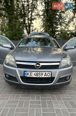 Универсал Opel Astra 2004 в Новомосковске