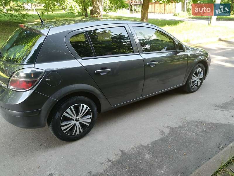 Седан Opel Astra 2011 в Трускавце