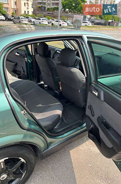 Седан Opel Astra 2008 в 