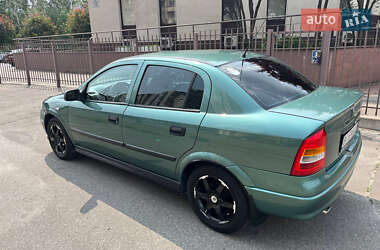 Седан Opel Astra 2008 в 