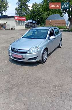 Хэтчбек Opel Astra 2008 в Черновцах