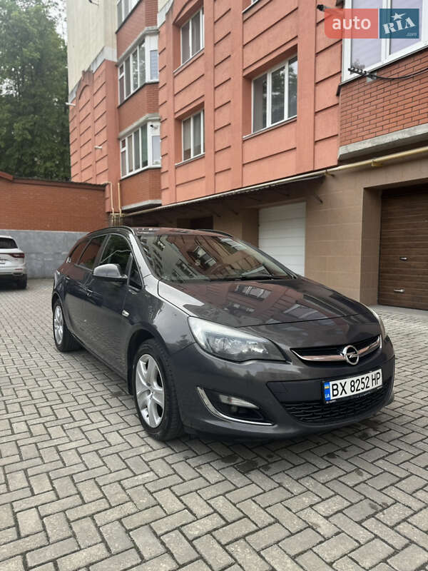 Універсал Opel Astra 2013 в Хмельницькому