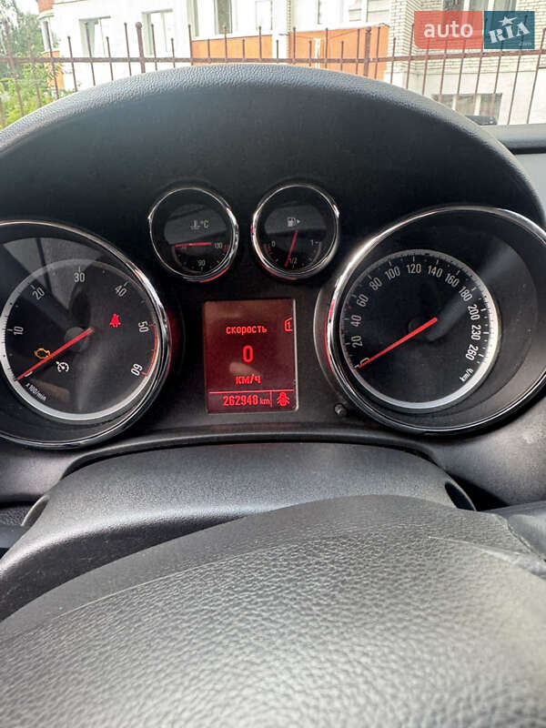 Універсал Opel Astra 2013 в Хмельницькому
