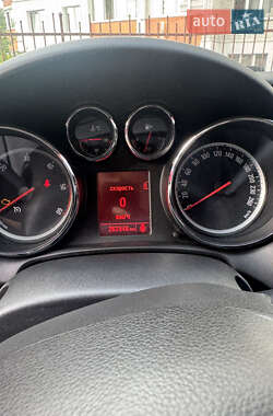 Универсал Opel Astra 2013 в 