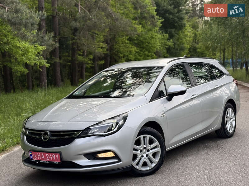 Универсал Opel Astra 2019 в 