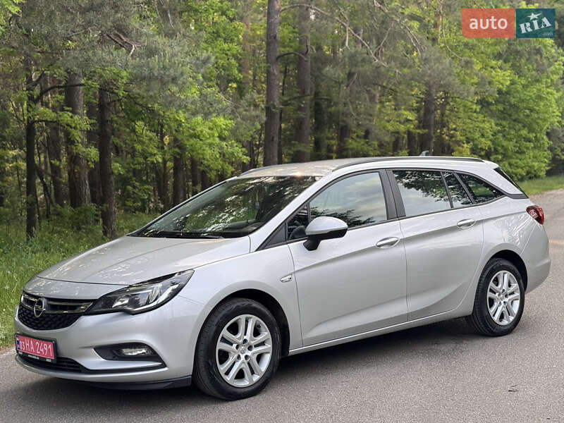 Универсал Opel Astra 2019 в 