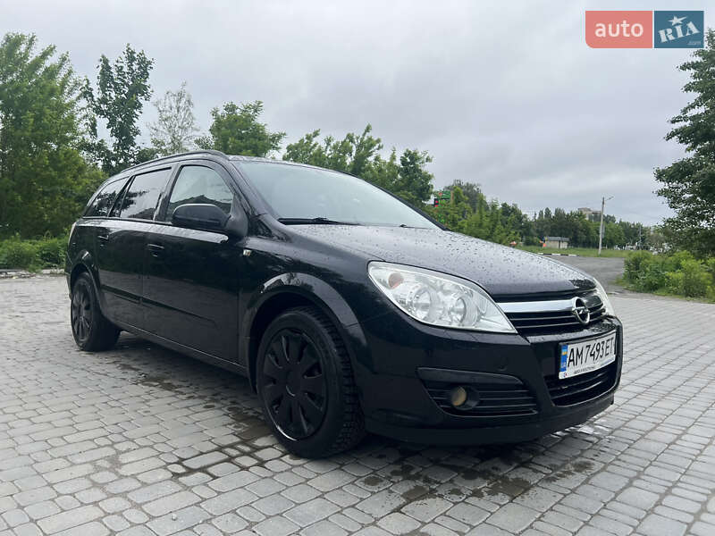 Универсал Opel Astra 2006 в Житомире