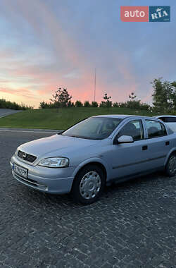 Седан Opel Astra 2000 в Днепре
