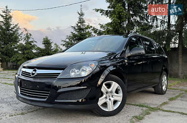 Универсал Opel Astra 2010 в 