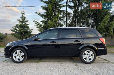 Универсал Opel Astra 2010 в 