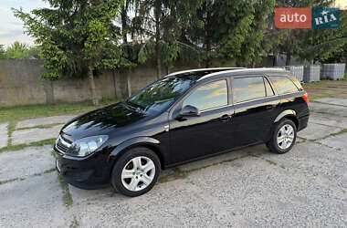 Универсал Opel Astra 2010 в 