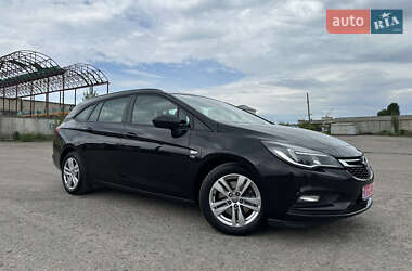 Универсал Opel Astra 2019 в Ровно