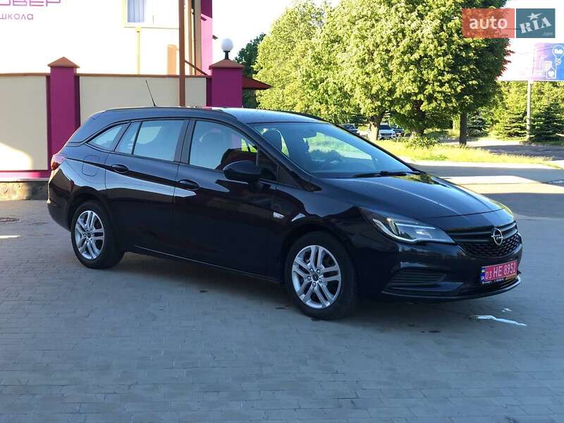 Универсал Opel Astra 2018 в Луцке