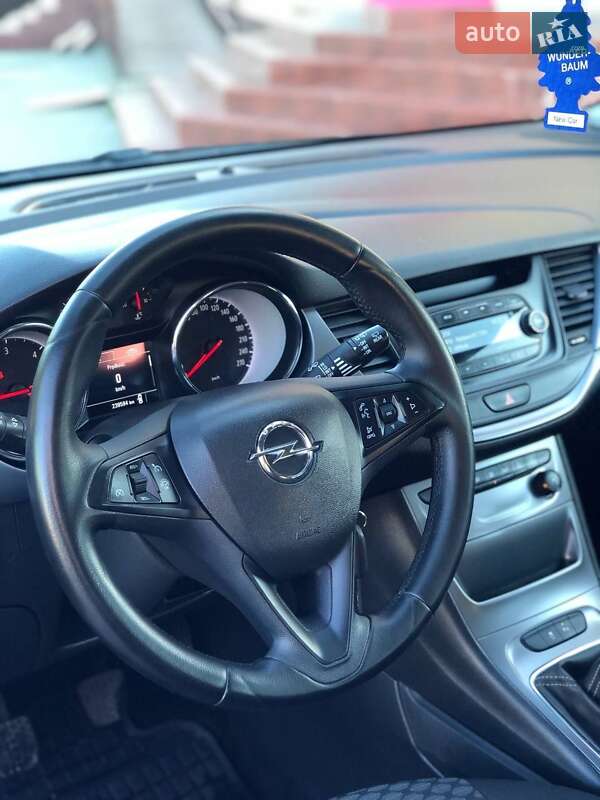 Универсал Opel Astra 2018 в Луцке