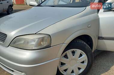 Хэтчбек Opel Astra 1999 в 