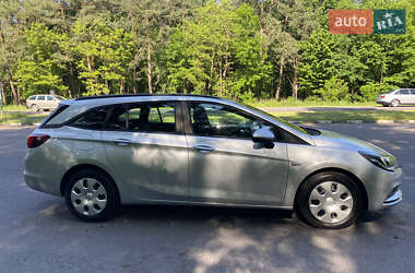 Универсал Opel Astra 2017 в 