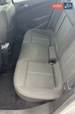 Хэтчбек Opel Astra 2014 в 