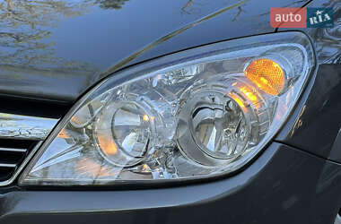 Универсал Opel Astra 2009 в 