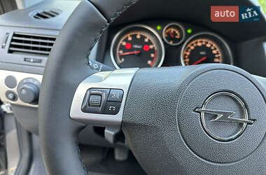 Универсал Opel Astra 2009 в 