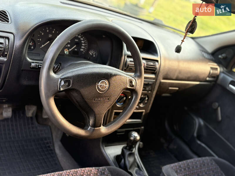 Седан Opel Astra 2001 в Кропивницькому