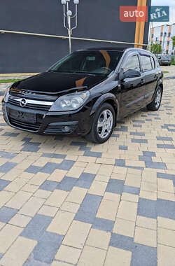Хэтчбек Opel Astra 2006 в Виннице