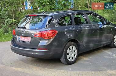 Универсал Opel Astra 2015 в Киеве