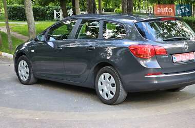 Универсал Opel Astra 2015 в Киеве