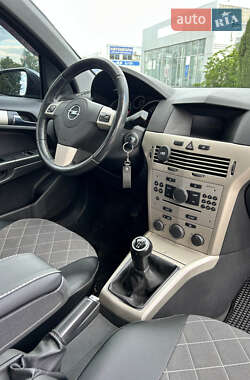 Універсал Opel Astra 2008 в 