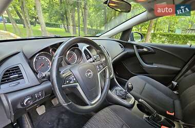 Универсал Opel Astra 2015 в Киеве