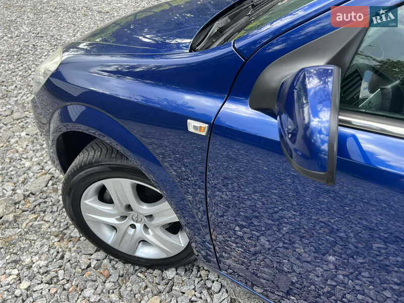 Універсал Opel Astra 2009 в Вінниці