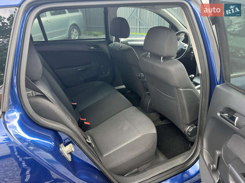 Універсал Opel Astra 2009 в Вінниці