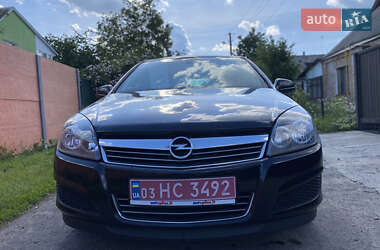 Универсал Opel Astra 2010 в 