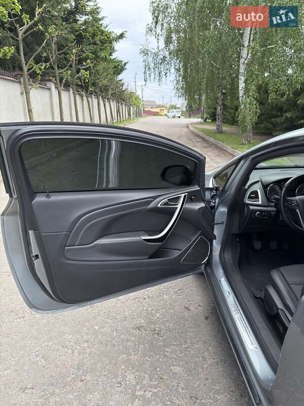 Хетчбек Opel Astra 2013 в Києві