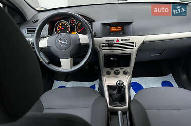 Универсал Opel Astra 2009 в 