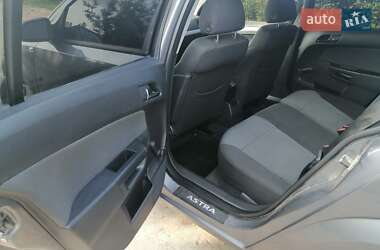 Універсал Opel Astra 2006 в 