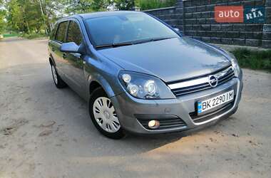 Универсал Opel Astra 2006 в Ровно