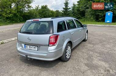 Универсал Opel Astra 2004 в Дрогобыче