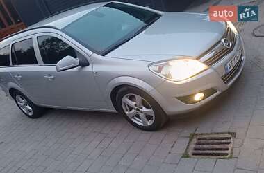 Універсал Opel Astra 2009 в Івано-Франківську
