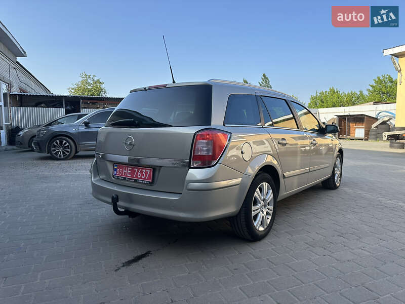 Універсал Opel Astra 2007 в Львові